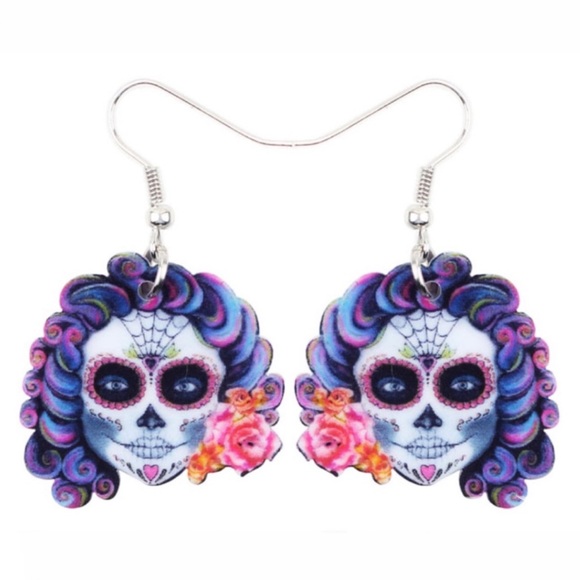 ANY PAIR UNDER $25 R 4 FOR $20 GEOMETRIC Laser Cut Acrylic earrings.NWT - Picture 1 of 2